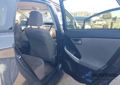 2013 Toyota Prius Three from USA, damaged, VIN JTDKN3DU6D1625902